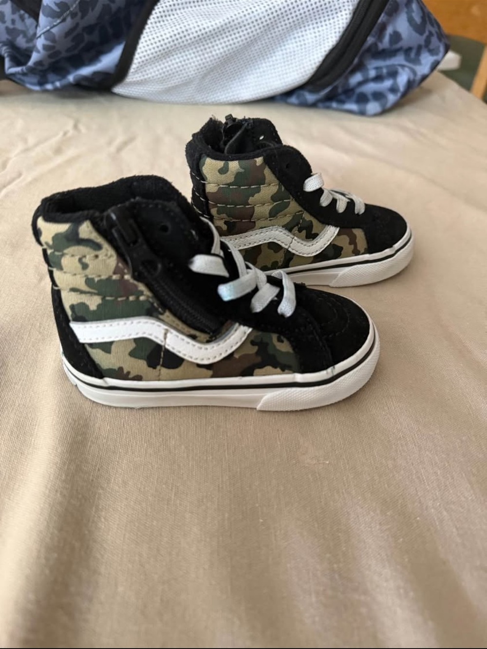 Vans Kids High-Top Sneakers in Green Camo with White Accent